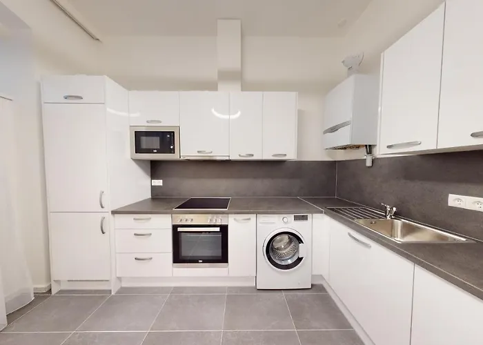 Alon Homes - Premium Center