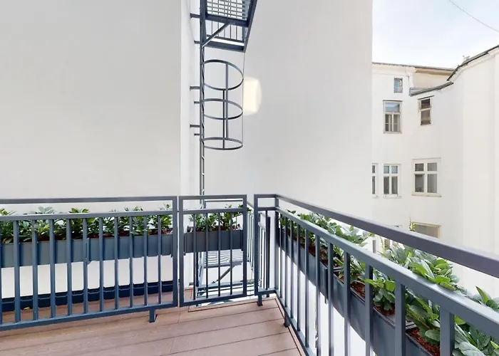 Alon Homes - Premium Center