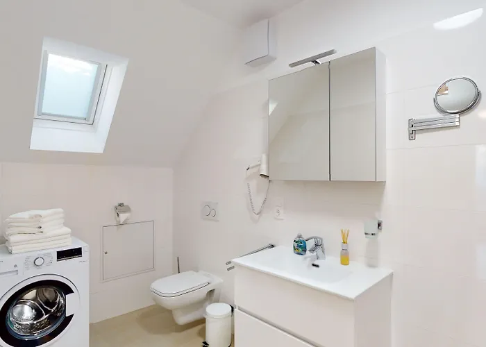 Alon Homes - Premium Center
